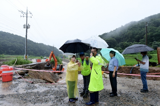 8 10 사본 -심상금 연천군의회 의장 폭우 피해현장 시찰.jpg